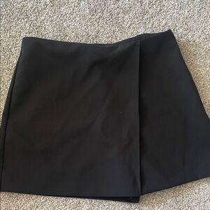 Zara Black Mini skort